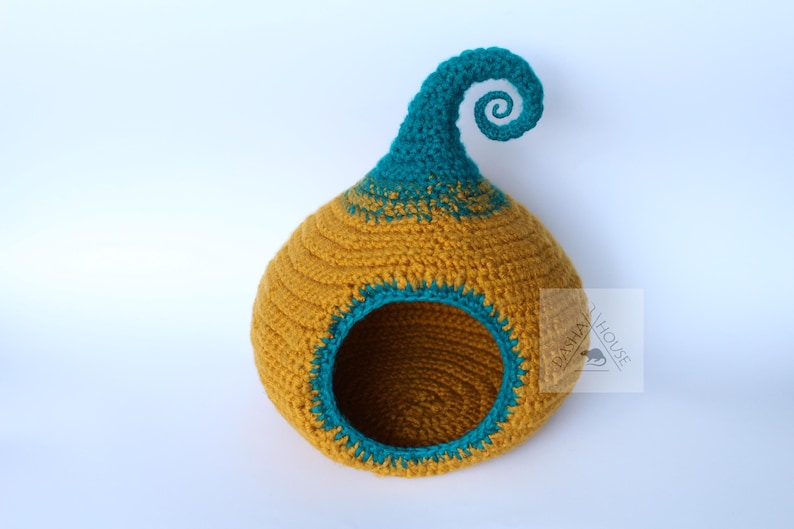 Cat bed crochet pattern/ Small dog cave bed/ Calabash-house DIY (Digital PDF)